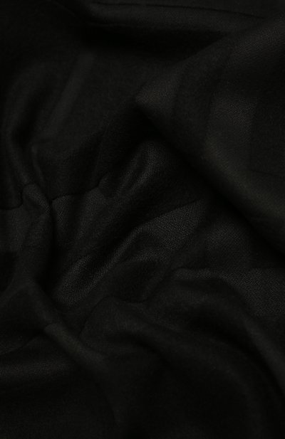 Шелковый шарф BURBERRY черного цвета по цене 54800 руб., арт. 8035903, фото 2 Шелковый шарф BURBERRY, арт. 8035903, фото 2