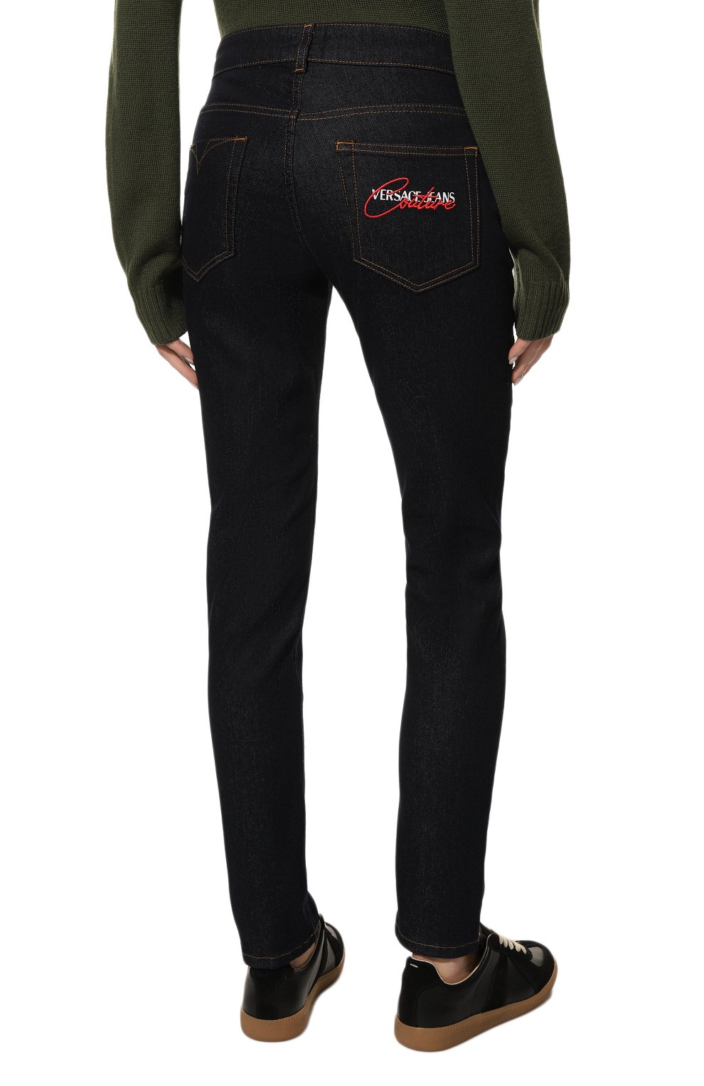 Джинсы VERSACE JEANS COUTURE темно-синего цвета по цене 23950 руб., арт. 72HAB5K3-72DP500 C SKINNY CRYSTAL RIC CURSIVE D ST, фото 4 Джинсы VERSACE JEANS COUTURE, арт. 72HAB5K3-72DP500 C SKINNY CRYSTAL RIC CURSIVE D ST, фото 4