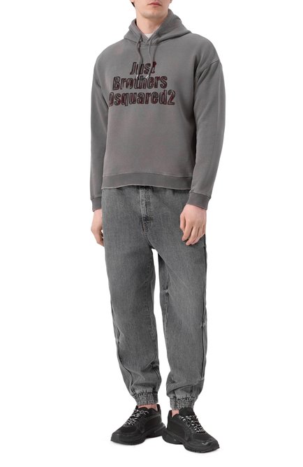 Мужской хлопковое худи DSQUARED2 серого цвета, арт. S74GU0858/S25599 | Фото 2 (Драгоценные камни: Проставлено; Материал сплава: Проставлено; Рукава: Длинные; Длина (для топов): Стандартные; Материал внешний: Хлопок)