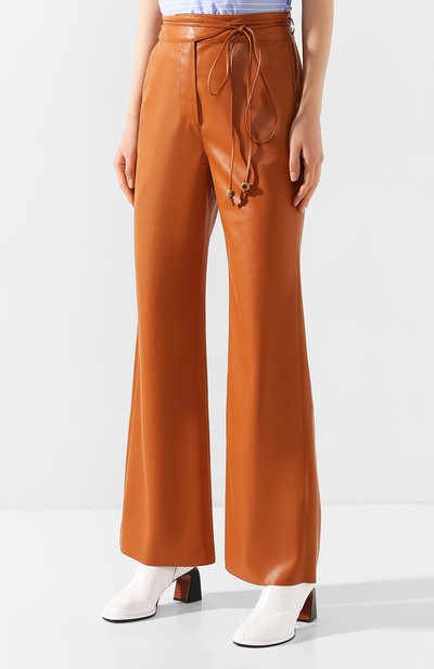 Брюки NANUSHKA оранжевого цвета по цене 58100 руб., арт. CHIM0_BURNT 0RANGE_VEGAN LEATHER, фото 3 Брюки NANUSHKA, арт. CHIM0_BURNT 0RANGE_VEGAN LEATHER, фото 3