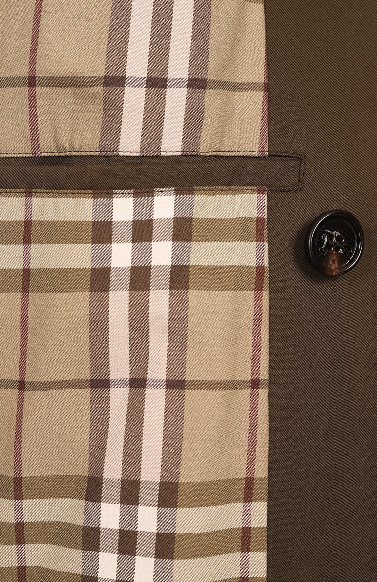 Женский хлопковый тренч BURBERRY хаки цвета, арт. 8104555 | Фото 7 (Материал подклада: Хлопок; Д�лина (верхняя одежда): Длинные; Рукава: Длинные; Кросс-КТ: Куртка; Стили: Милитари; Материал внешний: Хлопок)