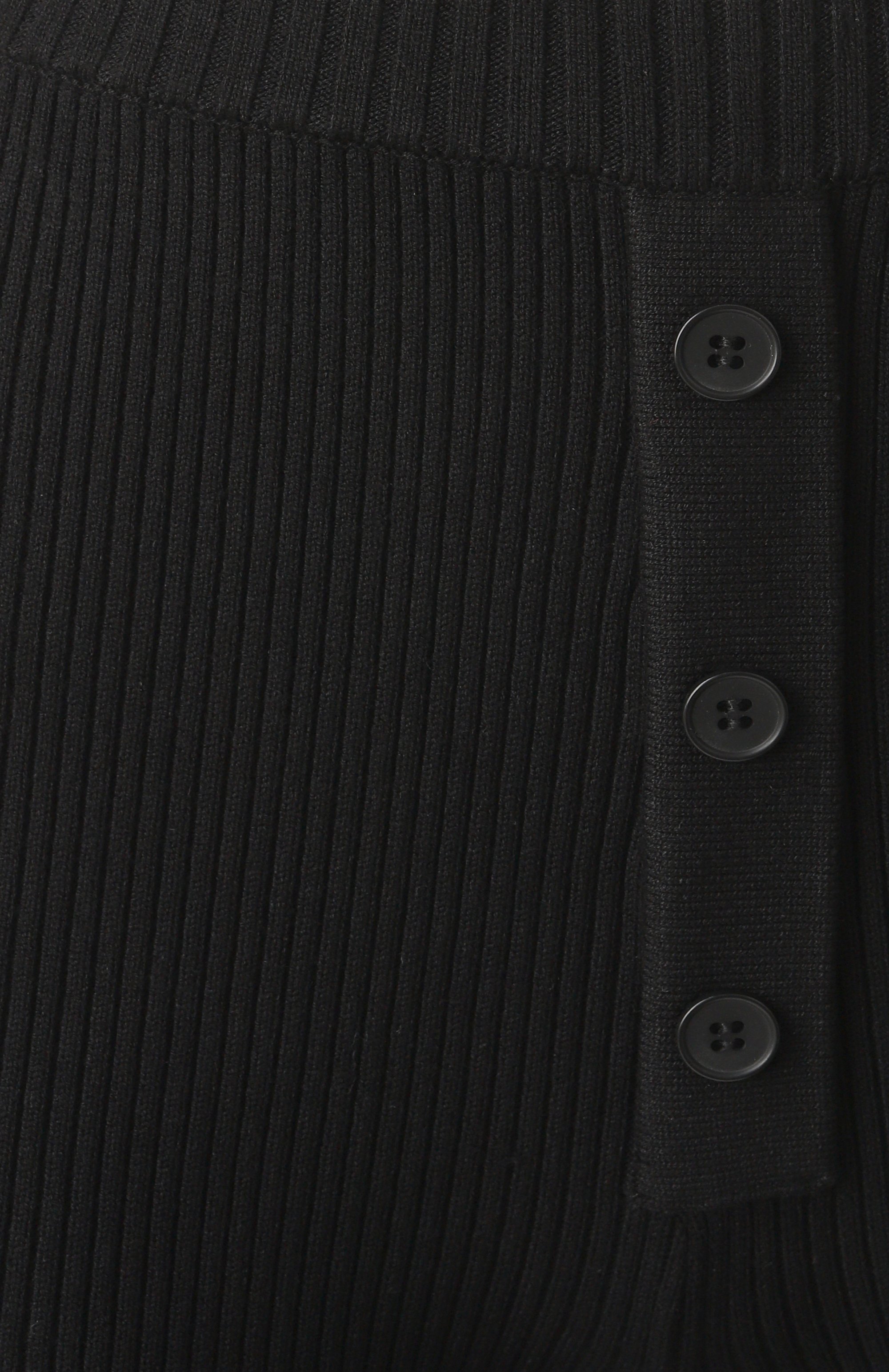 Шорты из вискозы YUZEFI черного цвета по цене 39950 руб., арт. YUZRS25-RW-KN23-01, фото 6 Шорты из вискозы YUZEFI, арт. YUZRS25-RW-KN23-01, фото 6