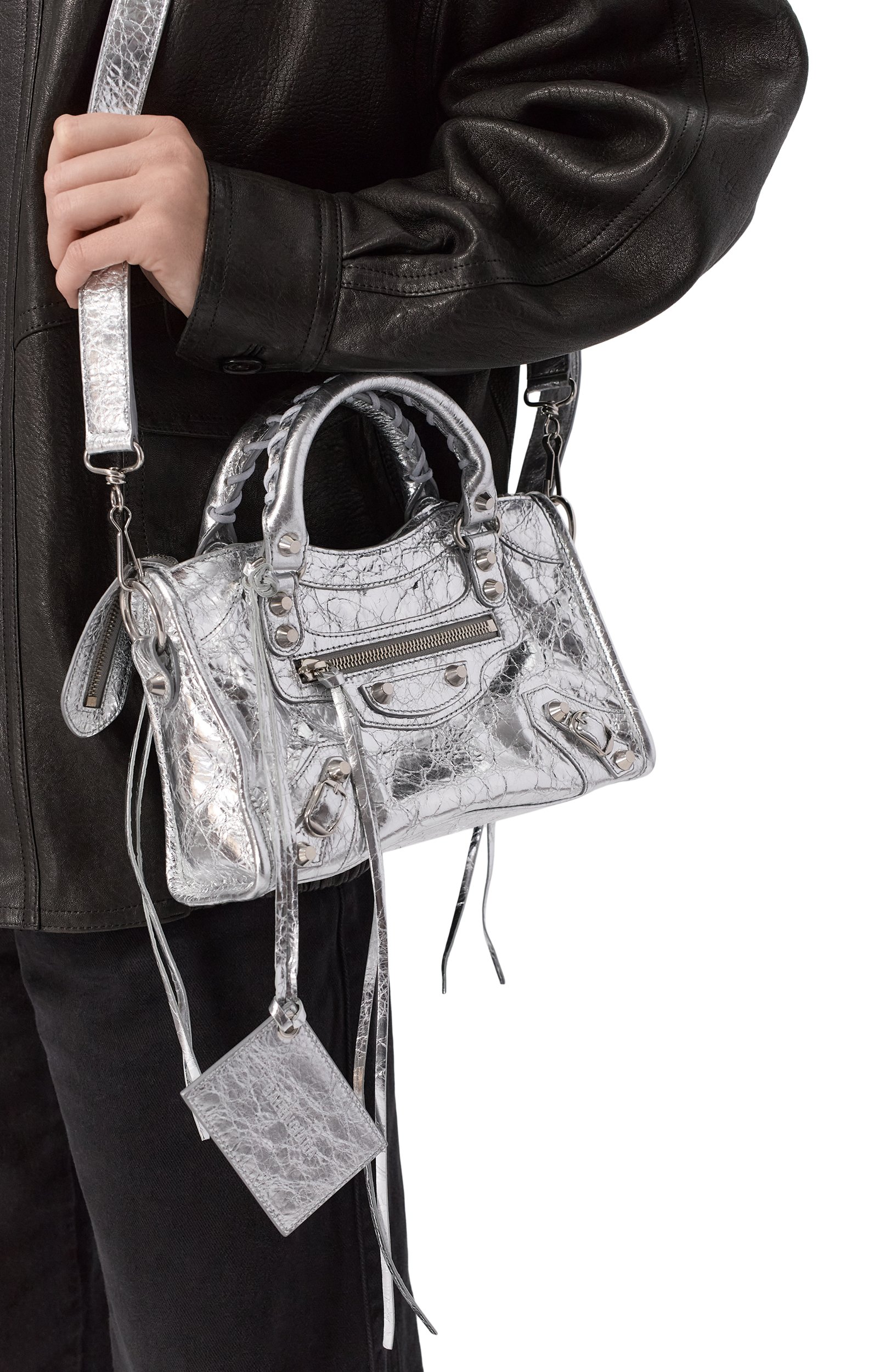Сумка le city mini BALENCIAGA серебряного цвета по цене 285500 руб., арт. 865763/2AB4V, фото 2 Сумка le city mini BALENCIAGA, арт. 865763/2AB4V, фото 2