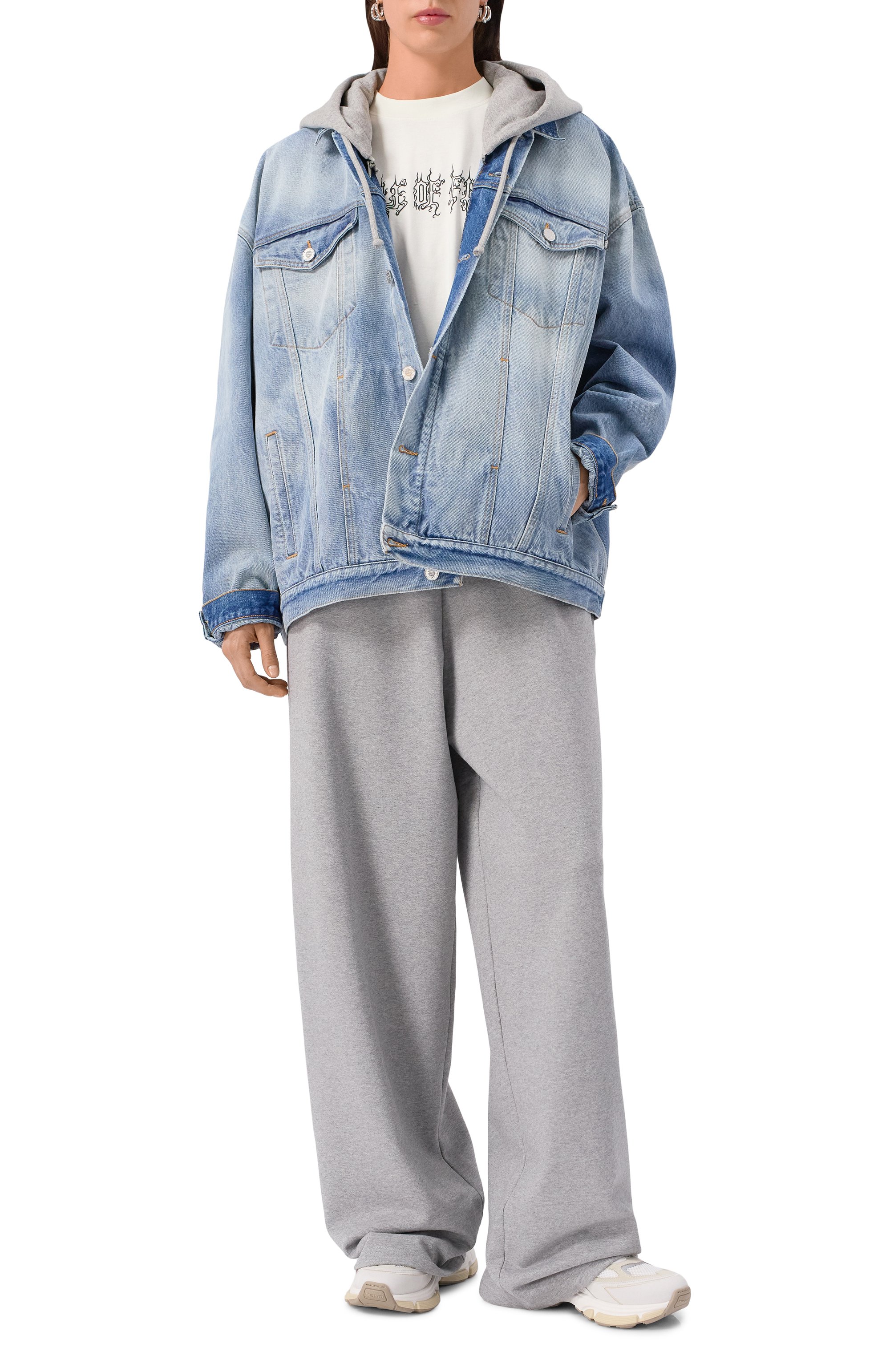 Джинсовая куртка VETEMENTS голубого цвета по цене 109500 руб., арт. UA53JA800L/2801 DENIM, фото 5 Джинсовая куртка VETEMENTS, арт. UA53JA800L/2801 DENIM, фото 5