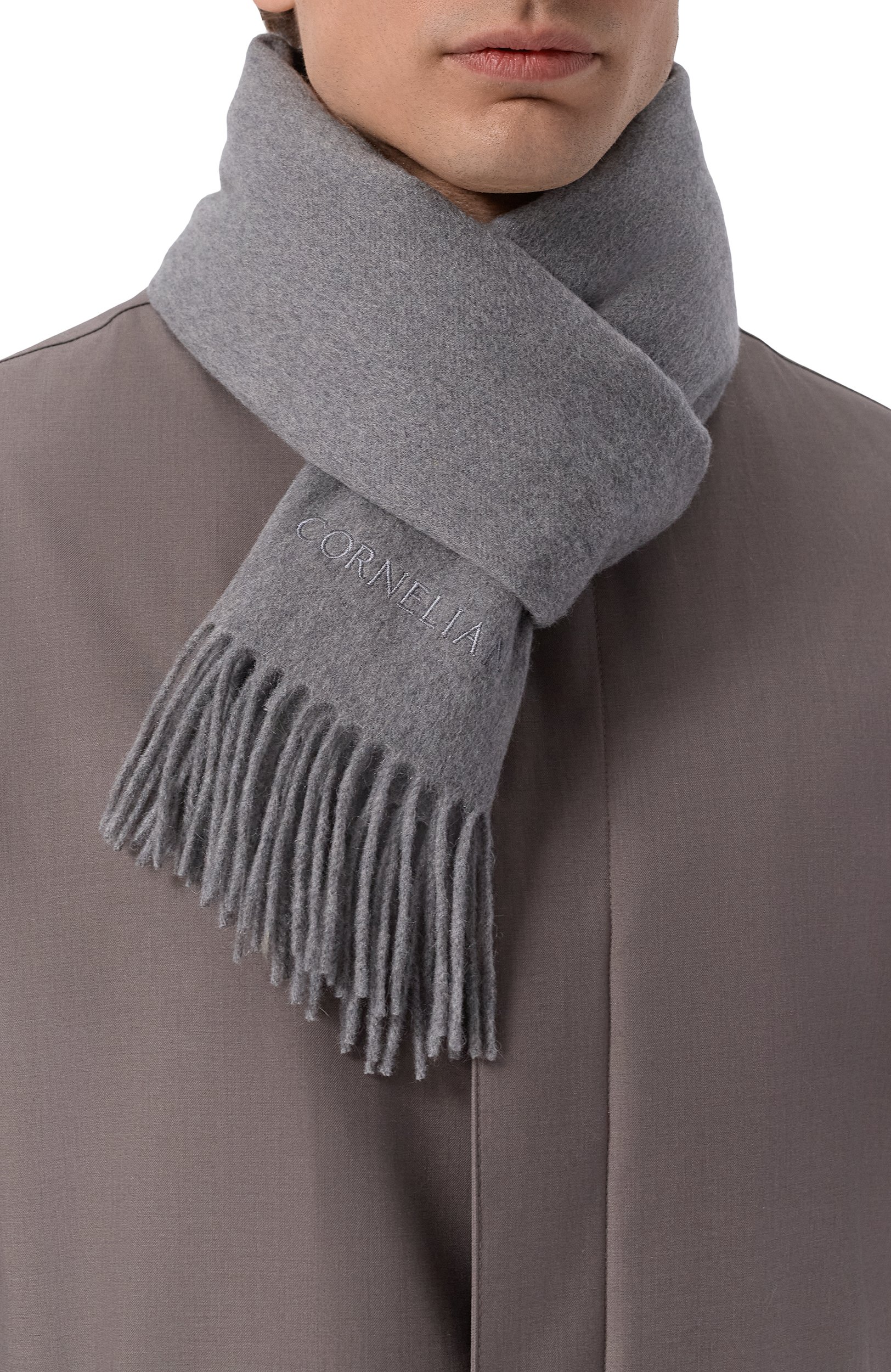 Кашемировый шарф CORNELIANI серого цвета по цене 66500 руб., арт. 28B344/2A29029, фото 2 Кашемировый шарф CORNELIANI, арт. 28B344/2A29029, фото 2