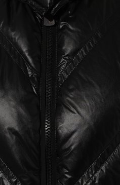 Женский утепленный жилет moye MONCLER GRENOBLE черного цвета, арт. 1A000-36-539YL | Фото 5 (Материал внешний: Синтетический материал; Материал подклада: Синтетический материал; Длина (верхняя одежда): Короткие; Кросс-КТ: Утепленные, Куртка; Стили: Кэжуэл)