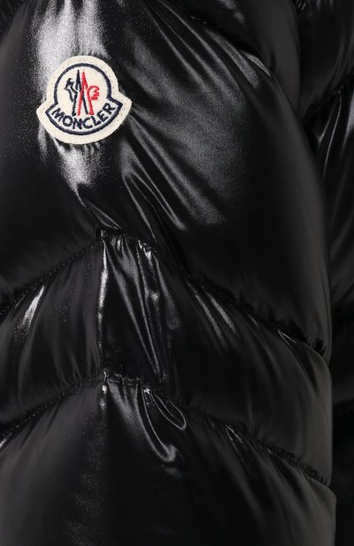 Стеганый пуховик с капюшоном MONCLER черного цвета по цене 76400 руб., арт. D2-093-46378-05-68950, фото 5 Стеганый пуховик с капюшоном MONCLER, арт. D2-093-46378-05-68950, фото 5
