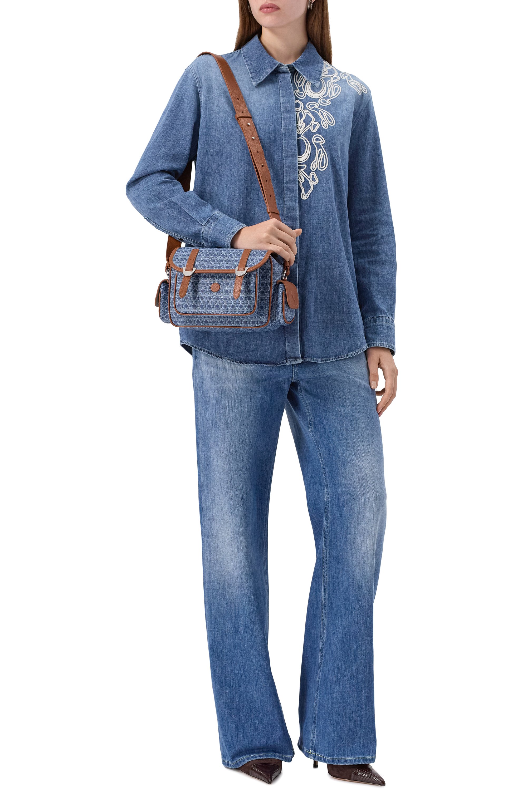 Сумка campus medium COCCINELLE синего цвета по цене 36750 руб., арт. E1 T60 15 02 01, фото 7 Сумка campus medium COCCINELLE, арт. E1 T60 15 02 01, фото 7