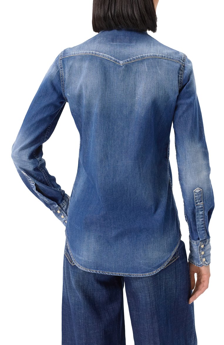 Женская джинсовая рубашка DSQUARED2 синего цвета, арт. S75DL0894/S30341 | Фото 4 (Рукава: Длинные; Материал сплава: Проставлено; Длина (для топов): Стандартные; Драгоценные камни: Проставлено; Принт: Без принта; Стили: Кэжуэл; Женское Кросс-КТ: Рубашка-одежда; Кросс-КТ: Деним; Материал внешний: Деним, Хлопок)