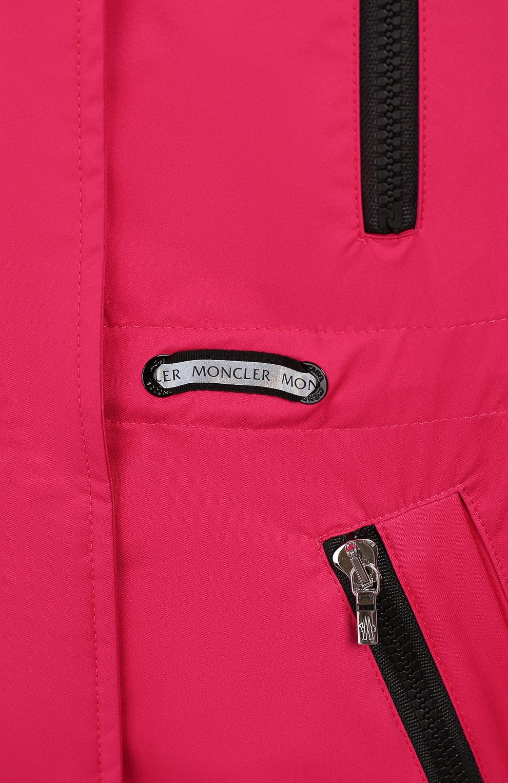 Парка с капюшоном MONCLER фуксия цвета по цене 52450 руб., арт. F1-954-1C704-10-539HW/4-6A, фото 3 Парка с капюшоном MONCLER, арт. F1-954-1C704-10-539HW/4-6A, фото 3