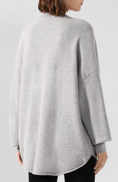 Кашемировый свитер EXTREME CASHMERE серого цвета по цене 37150 руб., арт. 102/HERE, фото 4 Кашемировый свитер EXTREME CASHMERE, арт. 102/HERE, фото 4