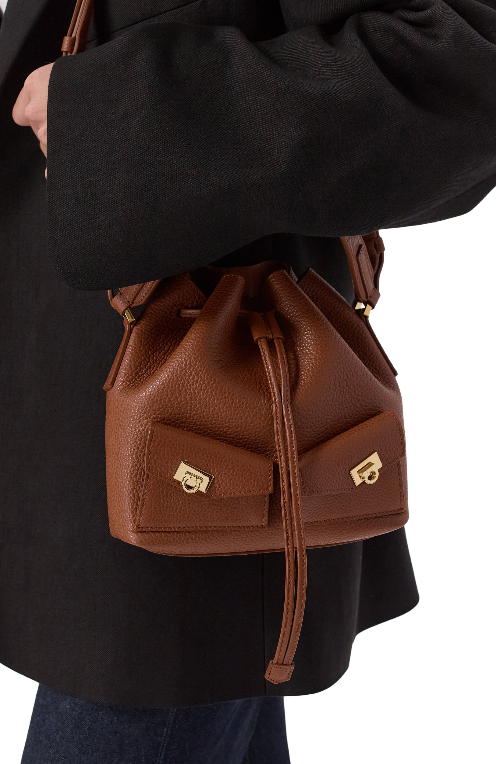 Сумка multipocket FERRAGAMO коричневого цвета по цене 131000 руб., арт. 220915/785879, фото 2 Сумка multipocket FERRAGAMO, арт. 220915/785879, фото 2