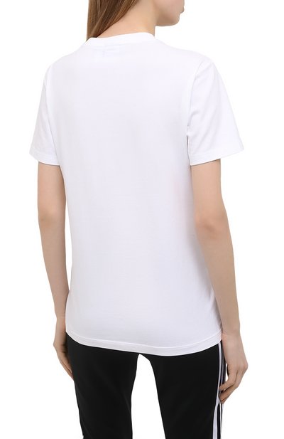 Футболка ADIDAS ORIGINALS белого цвета по цене 2510 руб., арт. GN2899, фото 4 Футболка ADIDAS ORIGINALS, арт. GN2899, фото 4