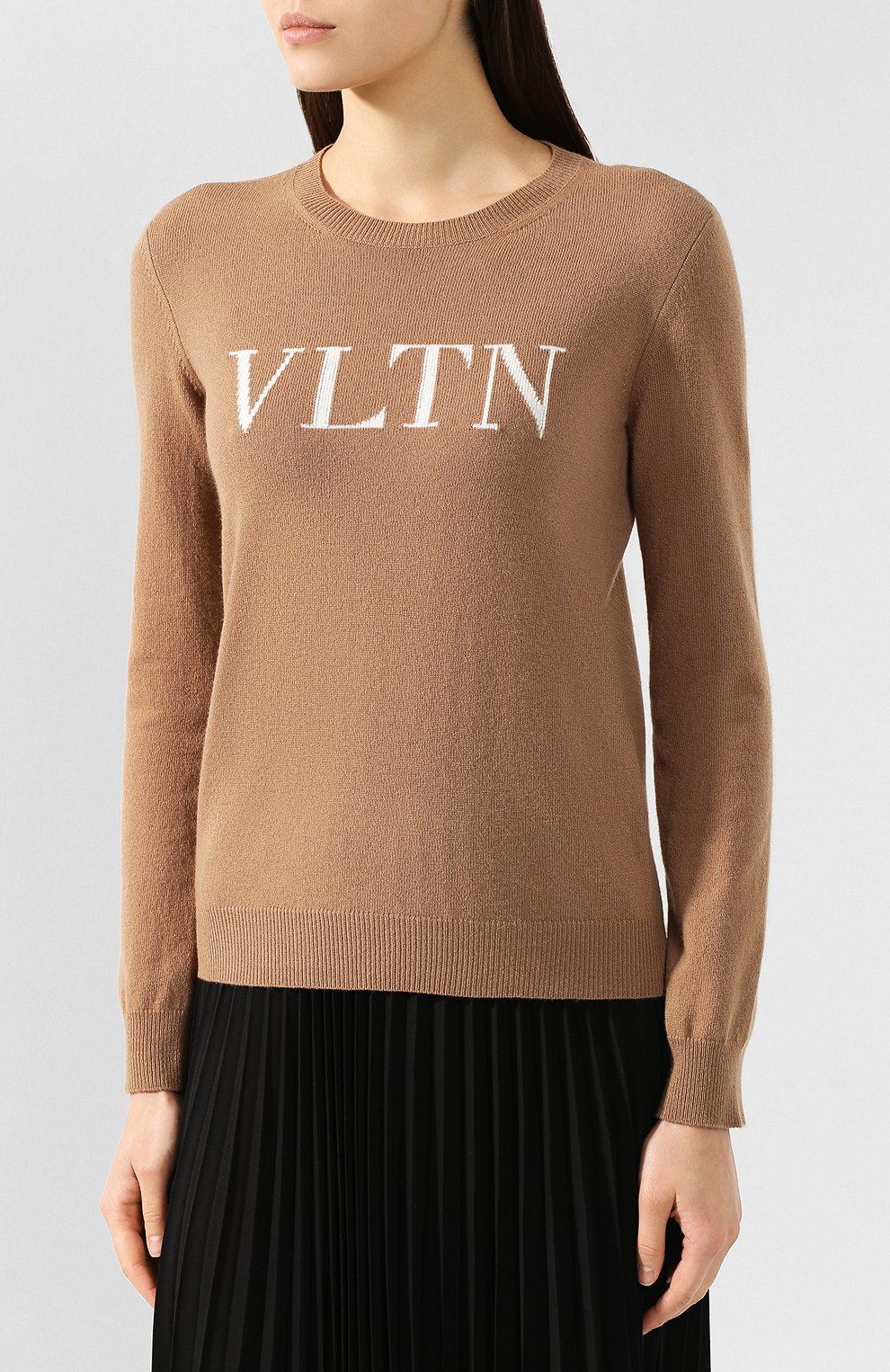 Пуловер из смеси шерсти и кашемира VALENTINO бежевого цвета по цене 96150 руб., арт. RB3KC10546T, фото 3 Пуловер из смеси шерсти и кашемира VALENTINO, арт. RB3KC10546T, фото 3