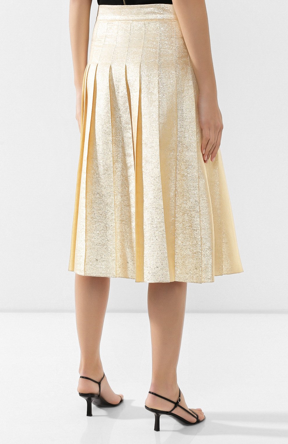 Шелковая юбка VIKA GAZINSKAYA золотого цвета по цене 87860 руб., арт. FW19-1824, фото 4 Шелковая юбка VIKA GAZINSKAYA, арт. FW19-1824, фото 4