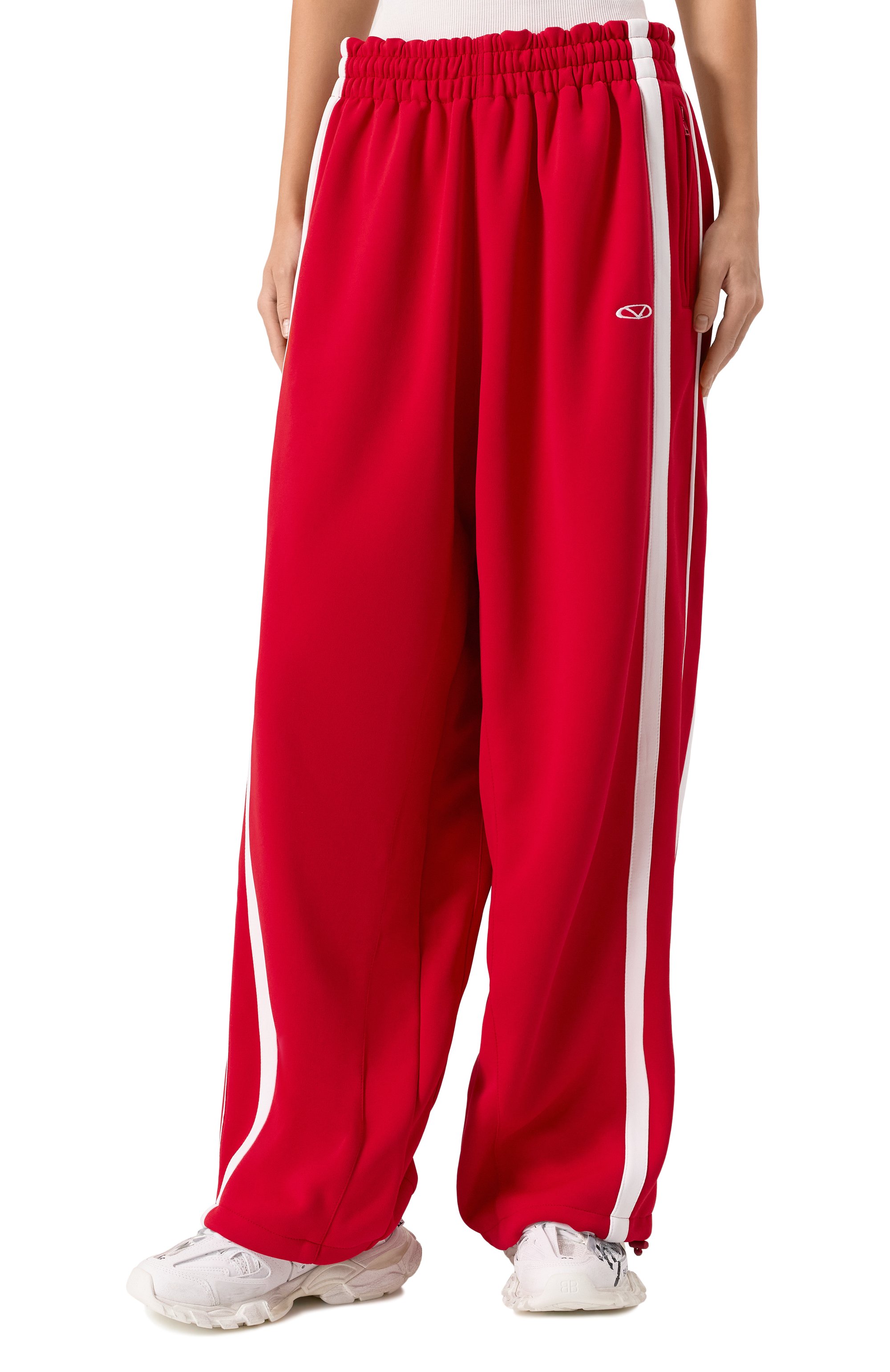 Брюки VETEMENTS красного цвета по цене 99500 руб., арт. UA66PA310R, фото 3 Брюки VETEMENTS, арт. UA66PA310R, фото 3