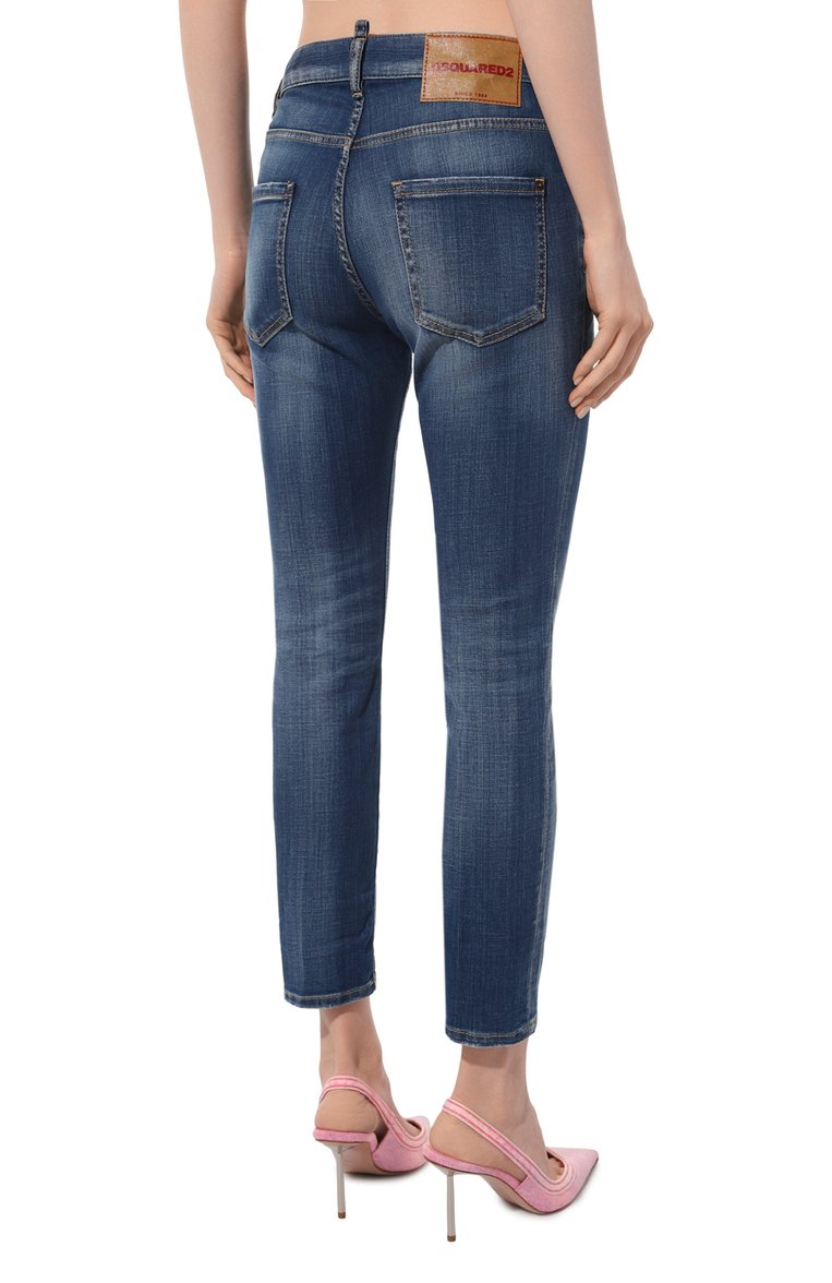 Женские джинсы cool girl DSQUARED2 голубого цвета, арт. S75LB0894/S30342 | Фото 4 (Длина (брюки, джинсы): Стандартные; Материал внешний: Хлопок, Деним; Стили: Кэжуэл; Детали: Потертости; Кросс-КТ: Деним)