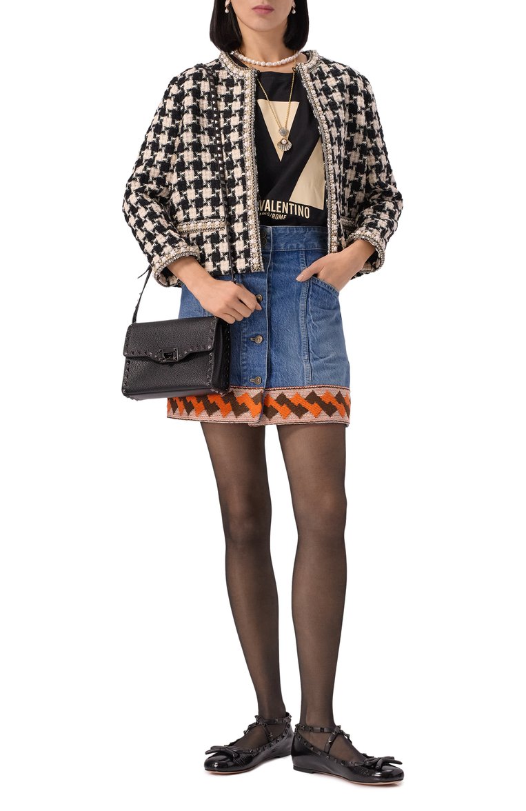 Женская сумка rockstud small VALENTINO черного цвета, арт. 6W2B0181/HAD | Фото 7 (Ремень/цепочка: На ремешке; Материал: Натуральная кожа; Размер: small; Материал сплава: Проставлено; Драгоценные камни: Проставлено)