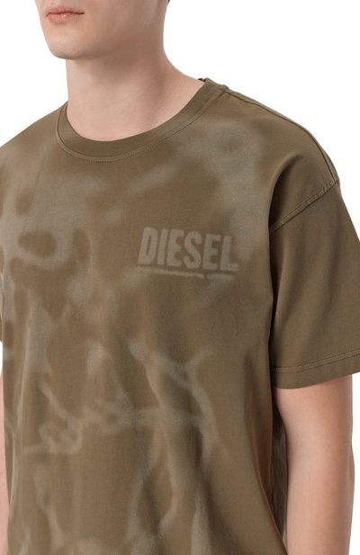Хлопковая футболка DIESEL хаки цвета по цене 10550 руб., арт. A19995/0LJBS, фото 5 Хлопковая футболка DIESEL, арт. A19995/0LJBS, фото 5