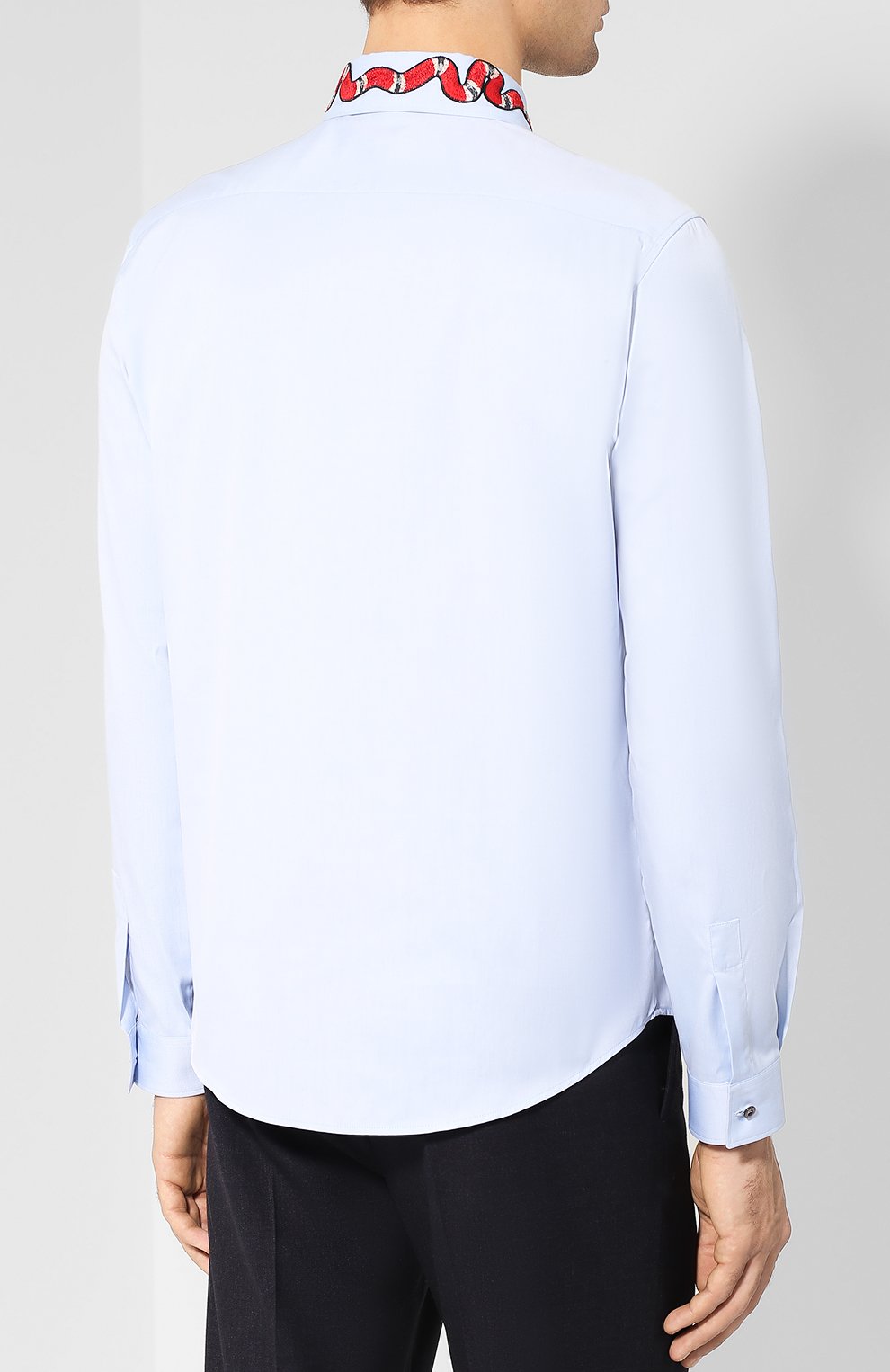 Хлопковая рубашка с воротником кент GUCCI голубого цвета по цене 66240 руб., арт. 433550/Z3898, фото 4 Хлопковая рубашка с воротником кент GUCCI, арт. 433550/Z3898, фото 4