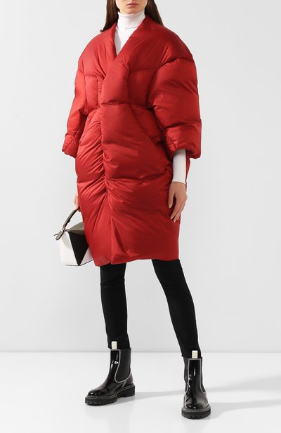Пуховик RICK OWENS красного цвета по цене 144500 руб., арт. R019F5956/NZD3, фото 2 Пуховик RICK OWENS, арт. R019F5956/NZD3, фото 2