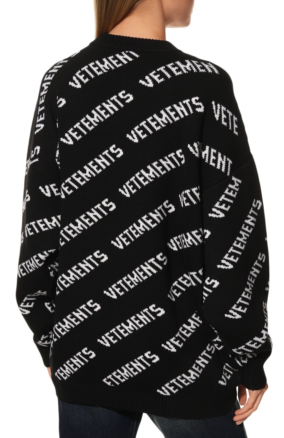 Шерстяной свитер VETEMENTS черного цвета по цене 126500 руб., арт. UA53KN300B, фото 4 Шерстяной свитер VETEMENTS, арт. UA53KN300B, фото 4