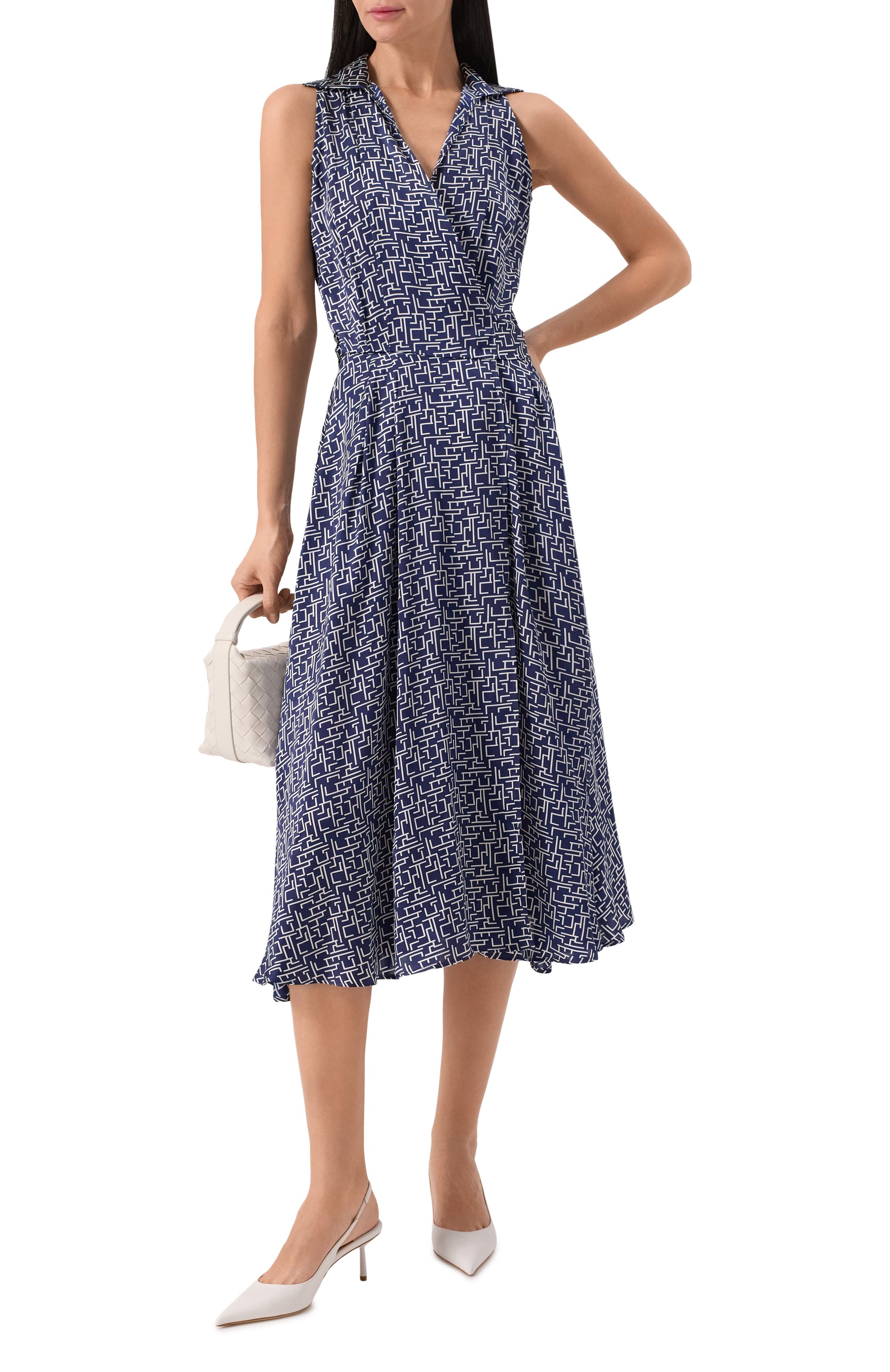 Атласное платье KITON синего цвета по цене 244000 руб., арт. D59305K0926E07, фото 2 Атласное платье KITON, арт. D59305K0926E07, фото 2