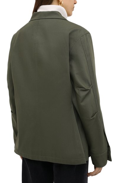 Хлопковая куртка TOTEME хаки цвета по цене 43850 руб., арт. AVIGN0N 203-103-721, фото 4 Хлопковая куртка TOTEME, арт. AVIGN0N 203-103-721, фото 4