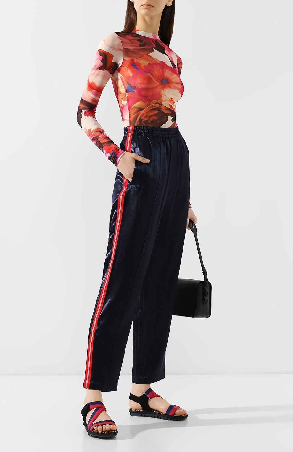 Атласные брюки RAG AND BONE темно-синего цвета по цене 31700 руб., арт. W292717NW, фото 2 Атласные брюки RAG AND BONE, арт. W292717NW, фото 2