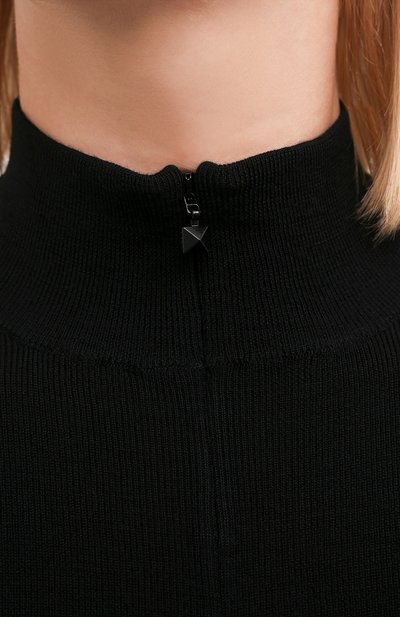 Шерстяной пуловер VALENTINO черного цвета по цене 115500 руб., арт. WB3KC25J6MV, фото 5 Шерстяной пуловер VALENTINO, арт. WB3KC25J6MV, фото 5