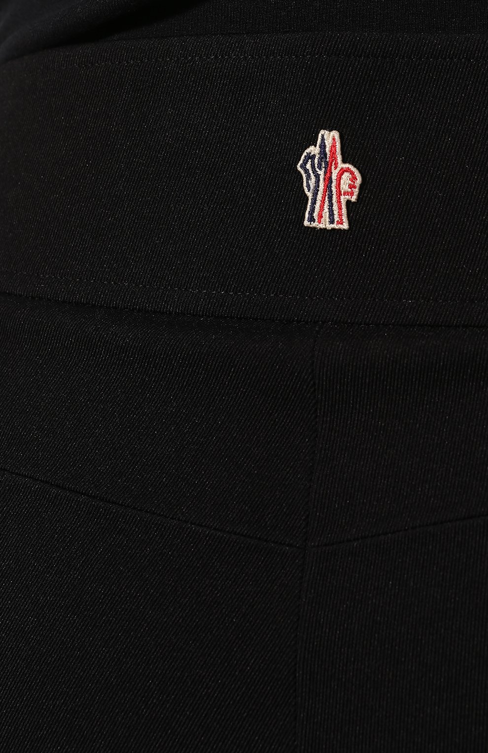 Утепленные брюки MONCLER черного цвета по цене 56350 руб., арт. E2-098-16435-35-53063, фото 5 Утепленные брюки MONCLER, арт. E2-098-16435-35-53063, фото 5