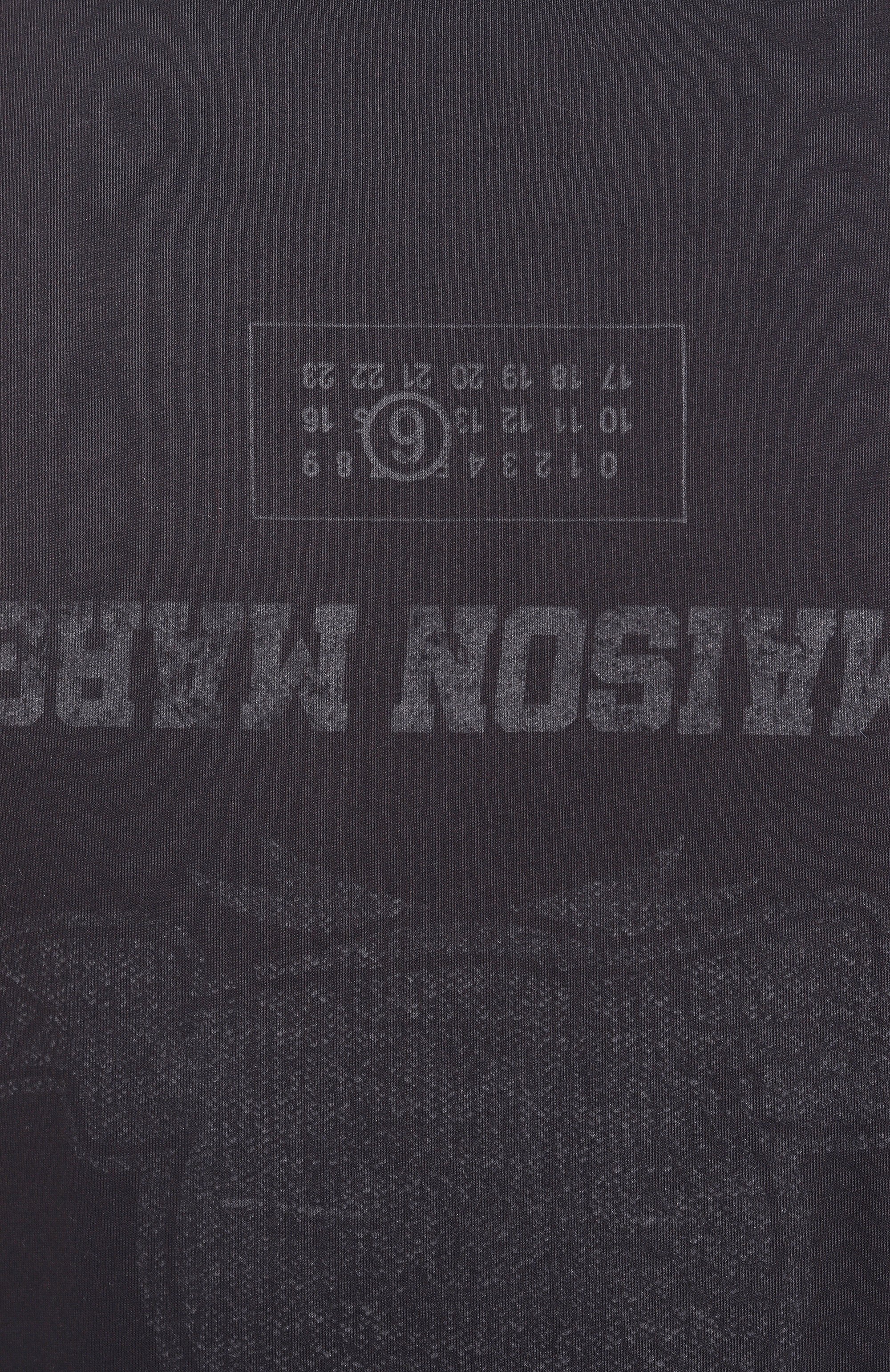 Хлопковая футболка MM6 темно-серого цвета по цене 26200 руб., арт. SH0GC0041/S24311, фото 6 Хлопковая футболка MM6, арт. SH0GC0041/S24311, фото 6