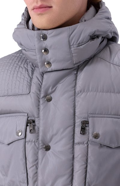 Пуховик DOLCE & GABBANA серого цвета по цене 343500 руб., арт. G9BRXT/FUS22, фото 5 Пуховик DOLCE & GABBANA, арт. G9BRXT/FUS22, фото 5