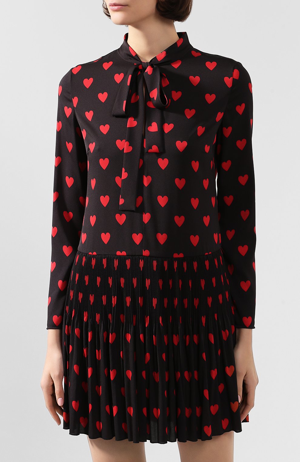 Платье с принтом REDVALENTINO черного цвета по цене 57250 руб., арт. SR3VAF80/49N, фото 3 Платье с принтом REDVALENTINO, арт. SR3VAF80/49N, фото 3