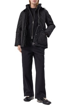 Женская куртка BURBERRY черного цвета, арт. 8071843 | Фото 2 (Длина (верхняя одежда): Короткие; Драгоценные камни: Проставлено; Материал подклада: Синтетический материал; Материал сплава: Проставлено; Рукава: Длинные; Кросс-КТ: Легкие, Куртка; Стили: Кэжуэл; Материал внешний: Синтетический материал)