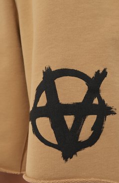 Мужского хлопковые шорты VETEMENTS бежевого цвета, арт. UE63SP261C | Фото 9 (Женское Кросс-КТ: Шорты-одежда; Длина Ж (юбки, платья, шорты): Мини; Региональные ограничения белый список (Axapta Mercury): Не проставлено; Стили: Спорт-шик; Драгоценные камни: Проставлено)