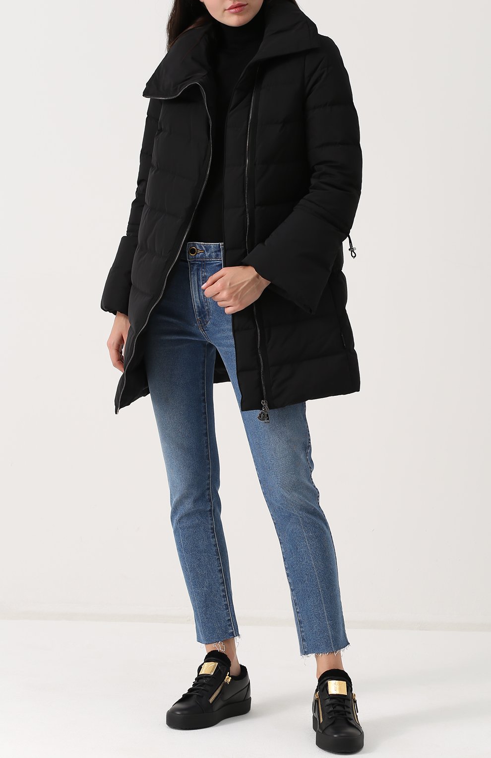 Стеганый пуховик с косой молнией MONCLER, арт. C2-093-49976-00-54543, фото 2