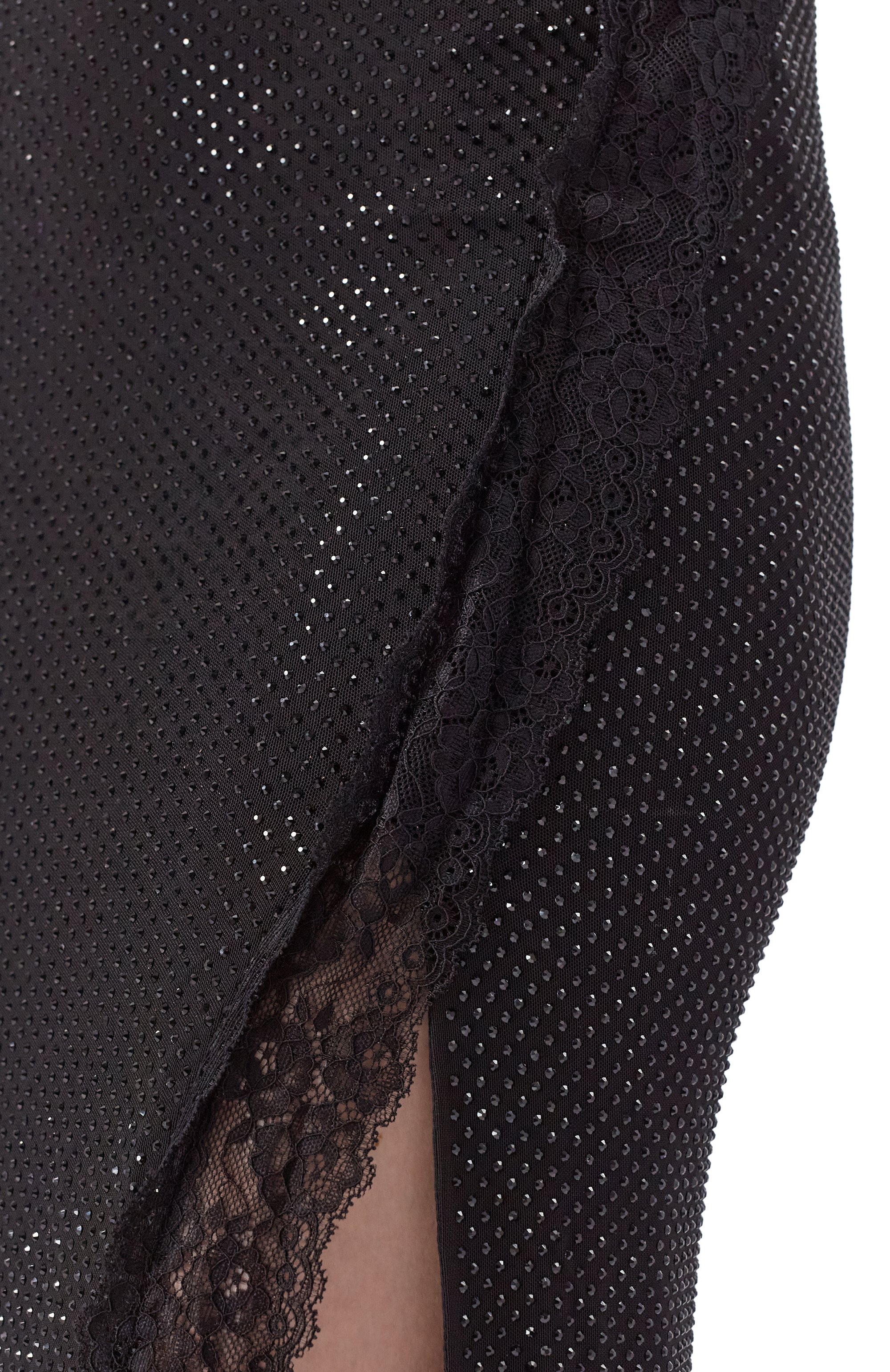 Юбка с отделкой стразами SELF-PORTRAIT черного цвета по цене 54050 руб., арт. AW25049MSKB, фото 5 Юбка с отделкой стразами SELF-PORTRAIT, арт. AW25049MSKB, фото 5