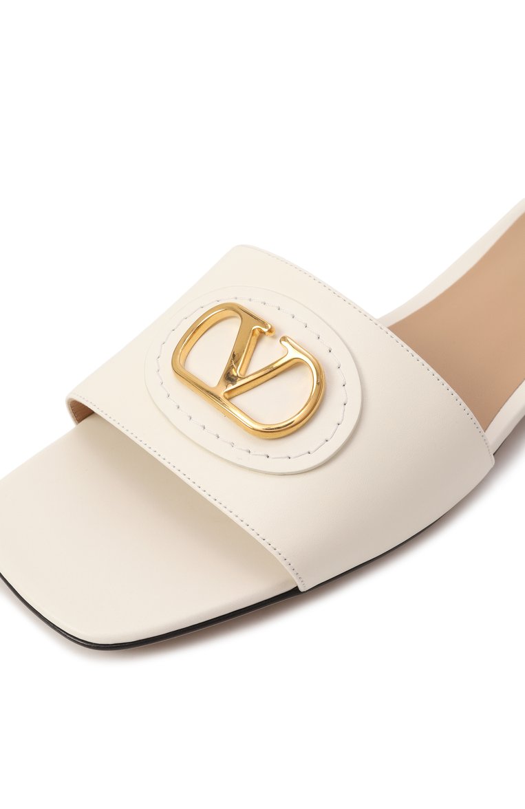 Женские кожаные шлепанцы vlogo signature VALENTINO кремового цвета, арт. 6W2S0LT0/DSH | Фото 7 (Материал внешний: Натуральная кожа; Каблук высота: Низкий; Подошва: Плоская; Материал внутренний: Натуральная кожа)