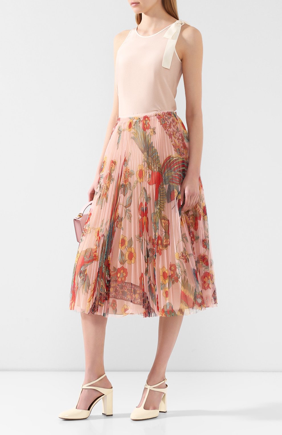 Шелковый топ REDVALENTINO розового цвета по цене 39950 руб., арт. TR0AE0J0/2MJ, фото 2 Шелковый топ REDVALENTINO, арт. TR0AE0J0/2MJ, фото 2