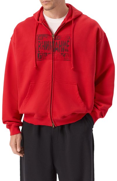 Хлопковая толстовка VETEMENTS красного цвета по цене 98550 руб., арт. MH27ZU232R, фото 4 Хлопковая толстовка VETEMENTS, арт. MH27ZU232R, фото 4