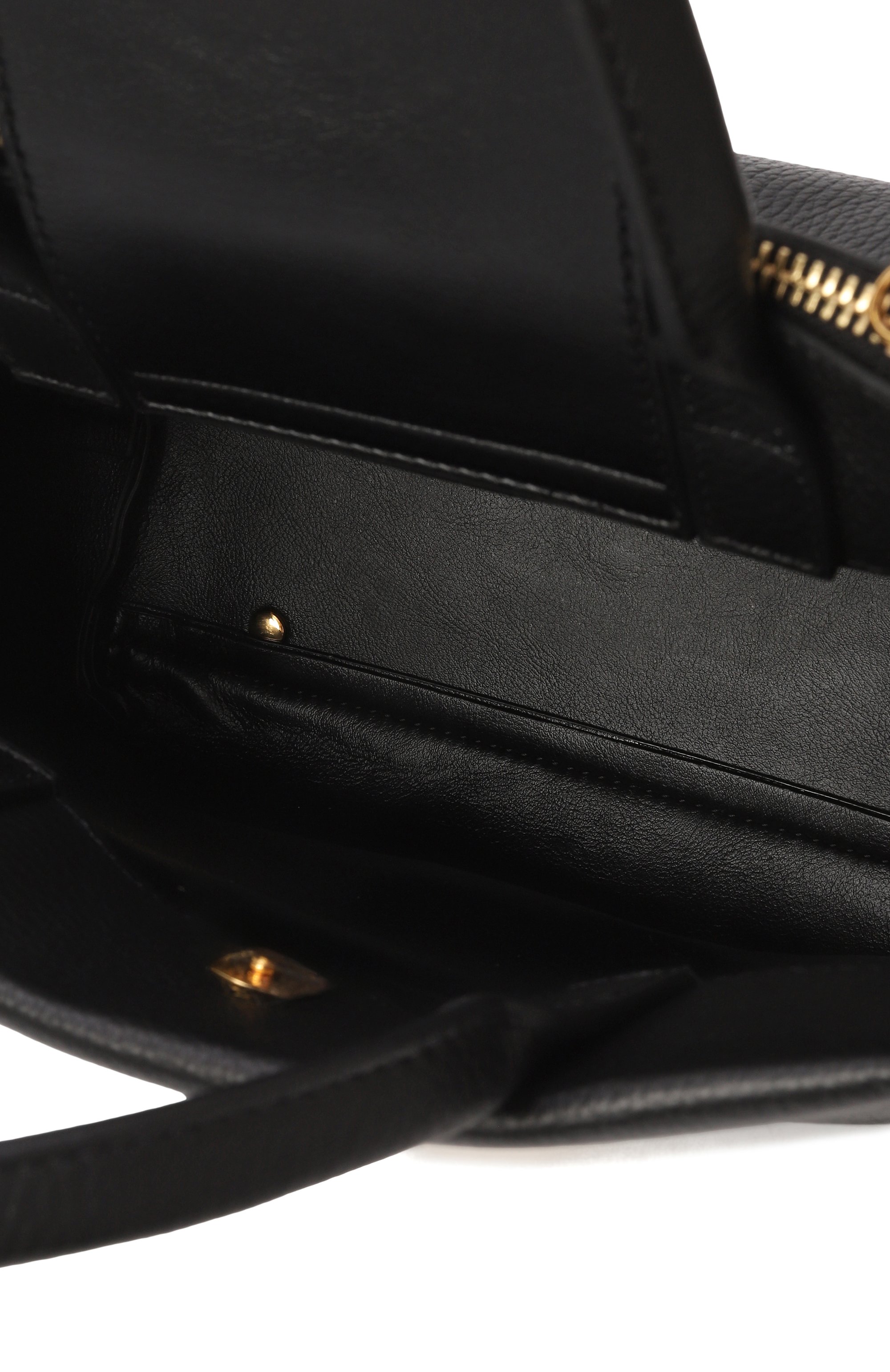 Сумка arlettis medium COCCINELLE черного цвета по цене 39900 руб., арт. E1MD5180101, фото 5 Сумка arlettis medium COCCINELLE, арт. E1MD5180101, фото 5