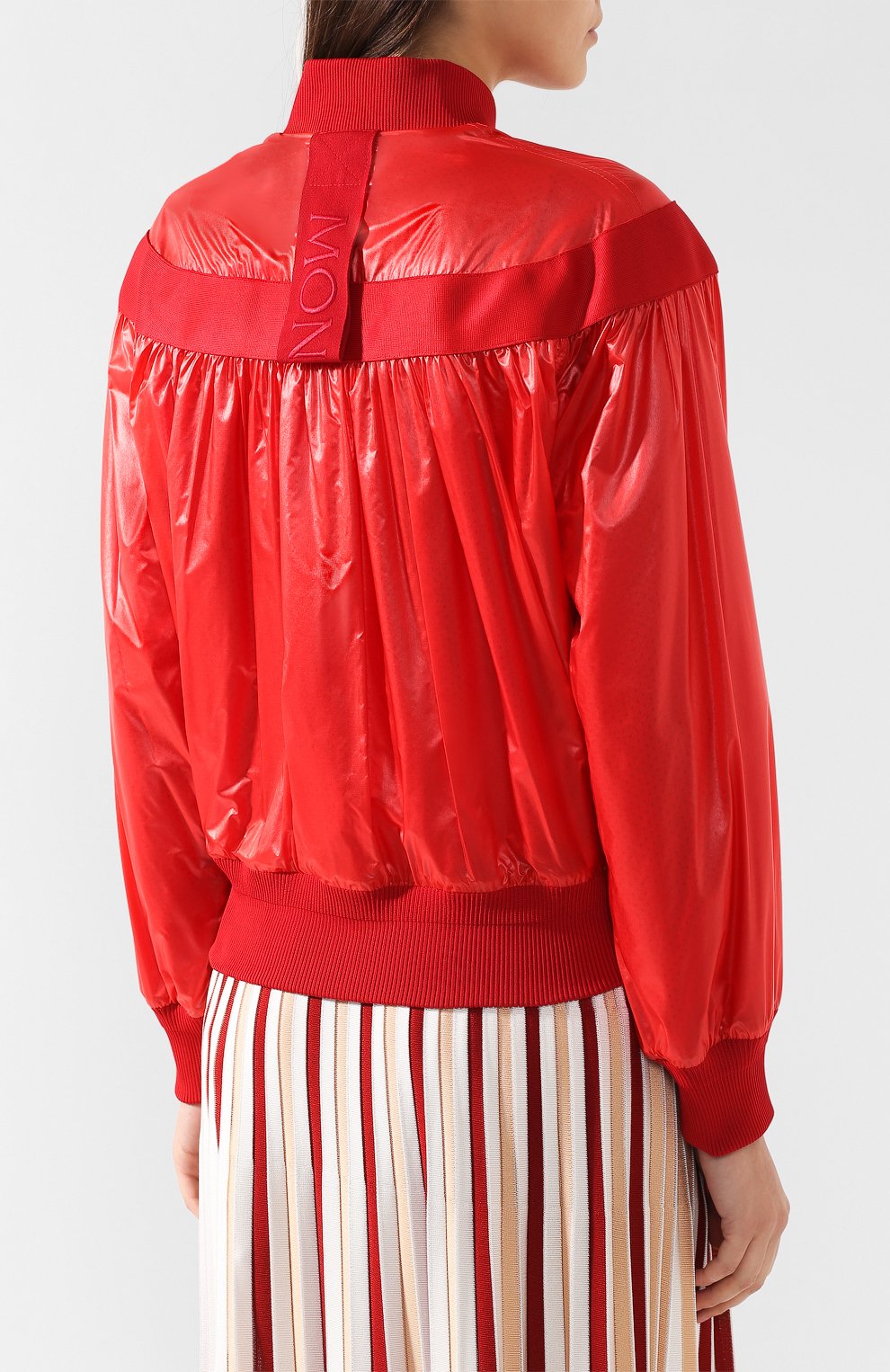 Бомбер 2 moncler 1952 MONCLER GENIUS красного цвета по цене 69600 руб., арт. E1-093-45122-00-539JX, фото 4 Бомбер 2 moncler 1952 MONCLER GENIUS, арт. E1-093-45122-00-539JX, фото 4