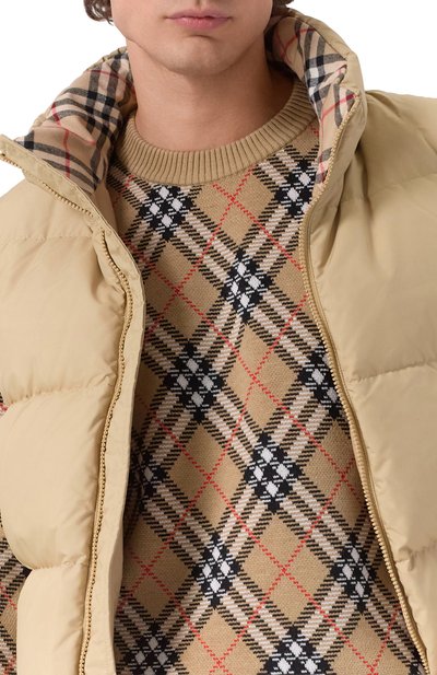 Пуховик BURBERRY бежевого цвета по цене 238500 руб., арт. 8110363, фото 5 Пуховик BURBERRY, арт. 8110363, фото 5