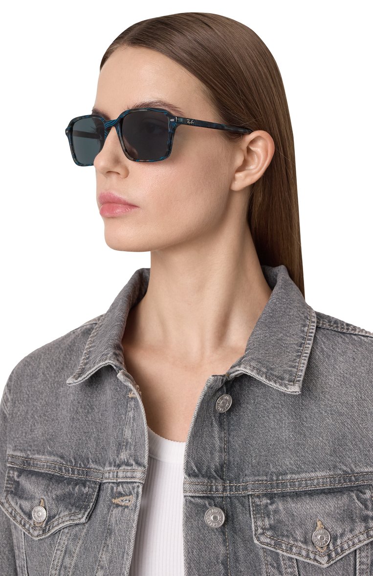 Женские солнцезащитные очки RAY-BAN синего цвета, арт. 2231-1417R5 | Фото 3 (Региональные ограничения белый список (Axapta Mercury): Не проставлено; Нос: Не проставлено; Материал: Пластик; Тип очков: С/з; Кросс-КТ: С/з-унисекс; Очки форма: Квадратные; Оптика Гендер: оптика-унисекс)