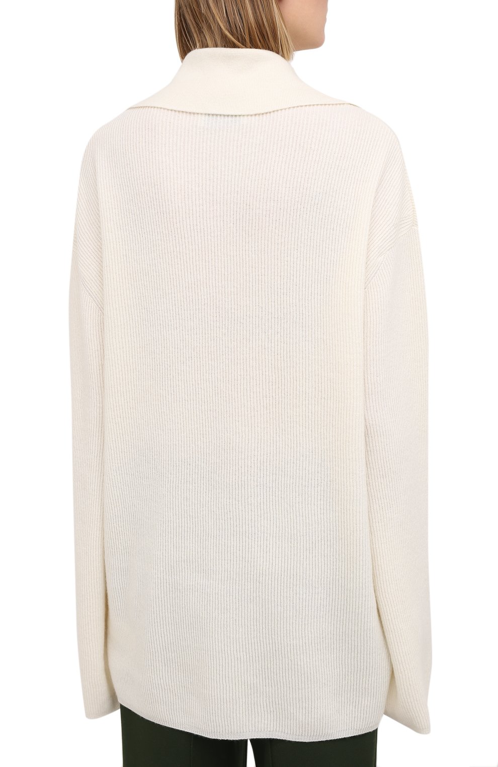 Кардиган NANUSHKA кремового цвета по цене 38150 руб., арт. DARLA_CREME_SUSTAINABLE CASHMERE KNIT, фото 4 Кардиган NANUSHKA, арт. DARLA_CREME_SUSTAINABLE CASHMERE KNIT, фото 4