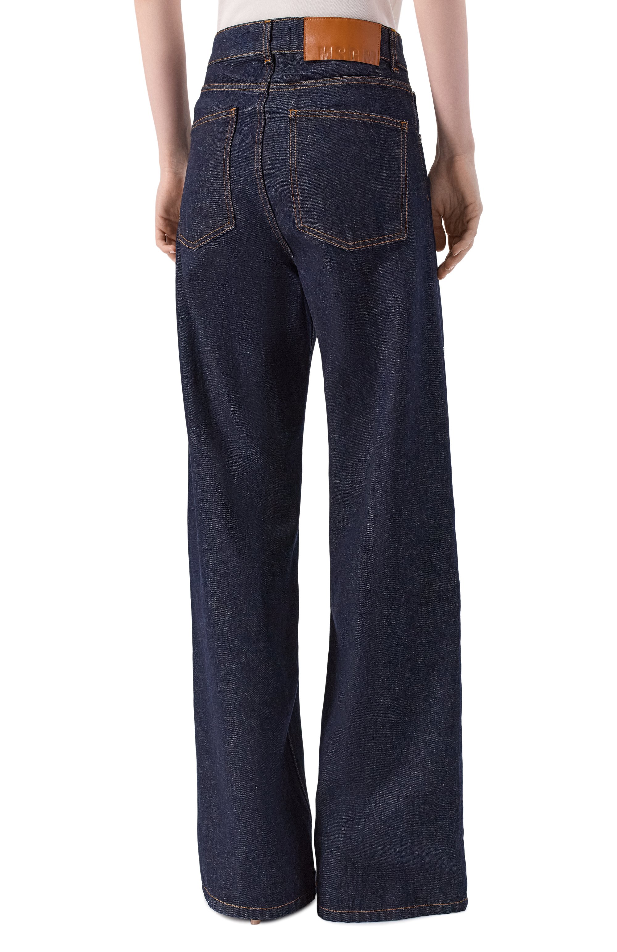 Джинсы с отделкой стразами MSGM синего цвета по цене 52400 руб., арт. 3941MDP240X/257756, фото 4 Джинсы с отделкой стразами MSGM, арт. 3941MDP240X/257756, фото 4