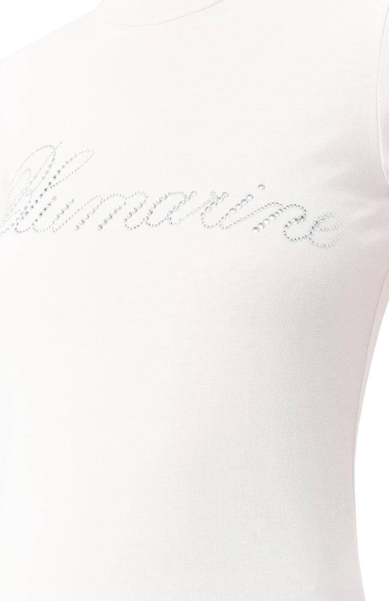 Женская хлопковая футболка BLUMARINE белого цвета, арт. P522T082A | Фото 5 (Длина (для топов): Стандартные; Рукава: Короткие; Материал сплава: Проставлено; Материал внешний: Хлопок; Драгоценные камни: Проставлено; Принт: С принтом; Стили: Кэжуэл; Женское Кросс-КТ: Футболка-одежда)