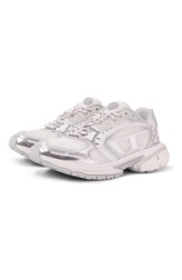 Серебряный