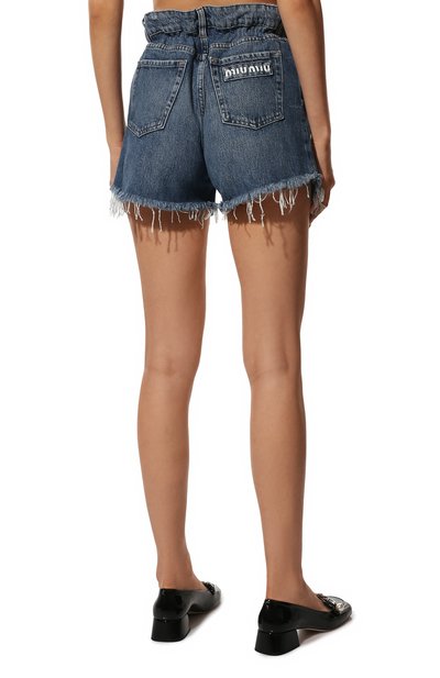 Джинсовые шорты MIU MIU синего цвета по цене 66000 руб., арт. GWP300-1ZGX-F0013, фото 4 Джинсовые шорты MIU MIU, арт. GWP300-1ZGX-F0013, фото 4